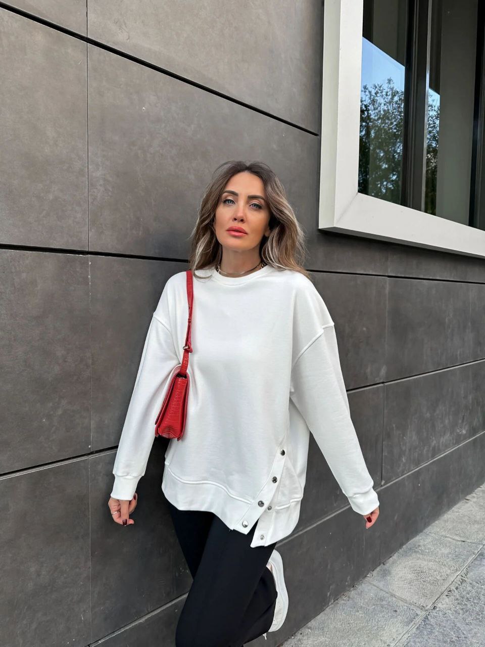 2835 sweater with pans on the side
