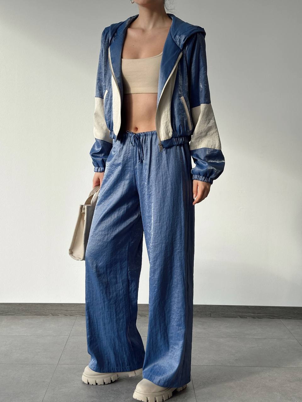 71247 Shiny Look High Waist Trousers