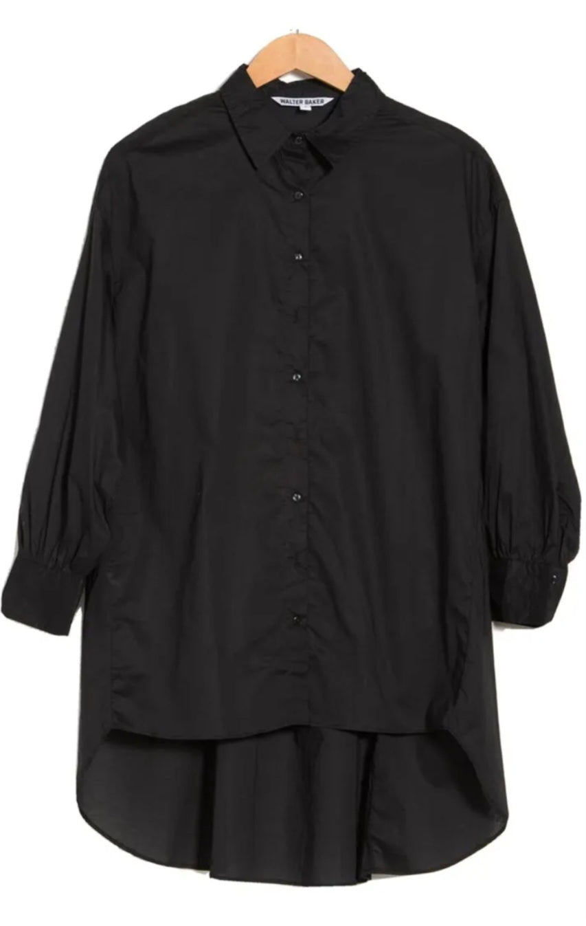 14157 Black shirt short in the front and long in the back