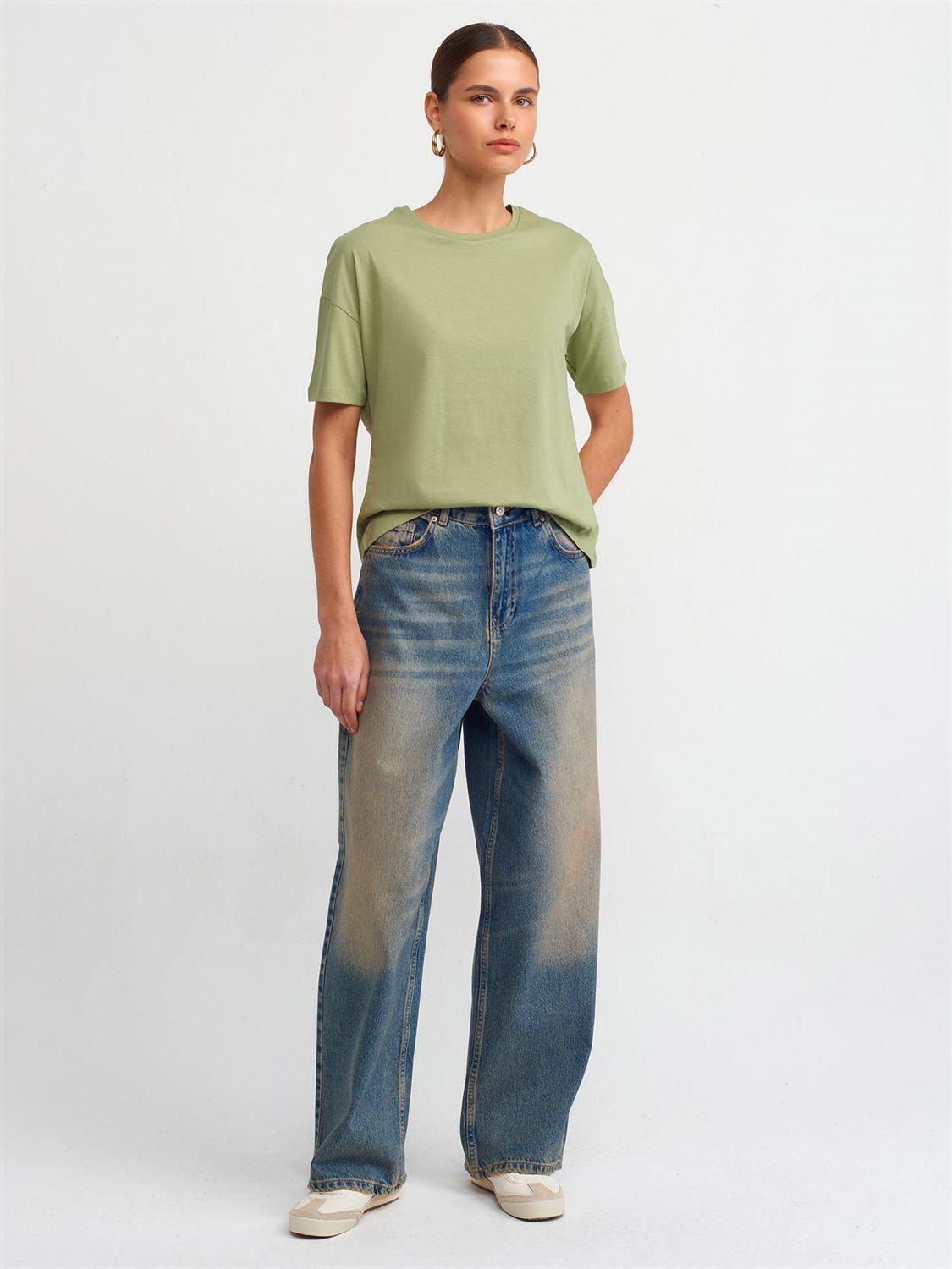 3683 Basic T-Shirt