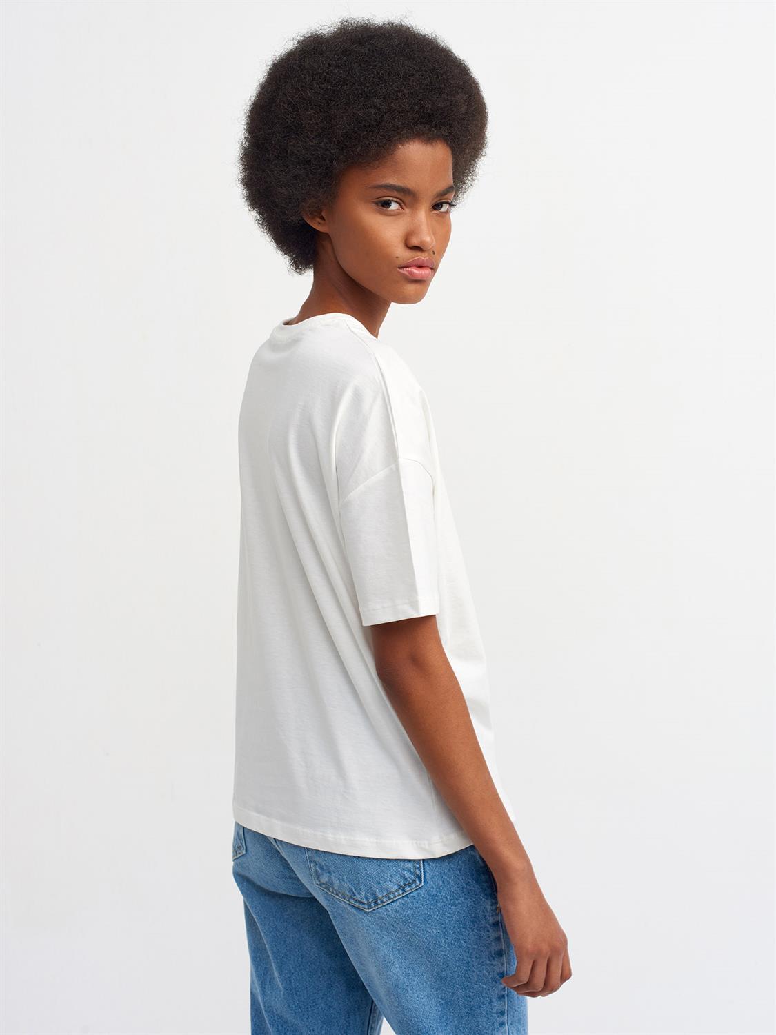 3683 Basic T-Shirt
