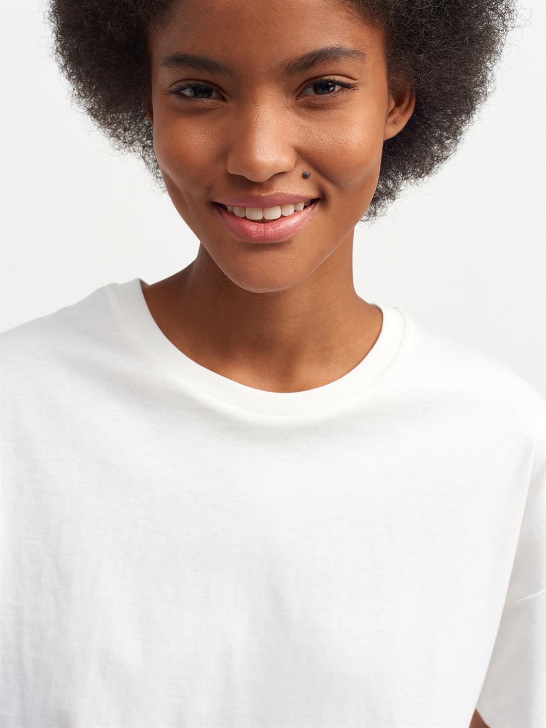 3683 Basic T-Shirt