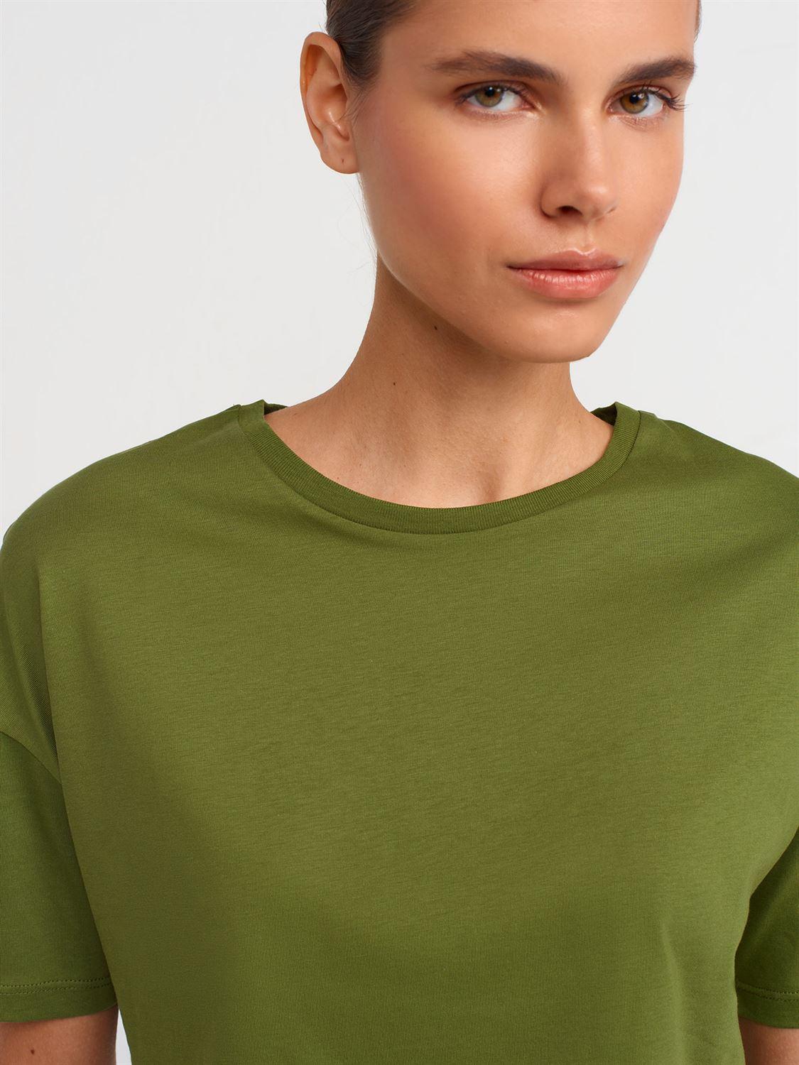 3683 Basic T-Shirt