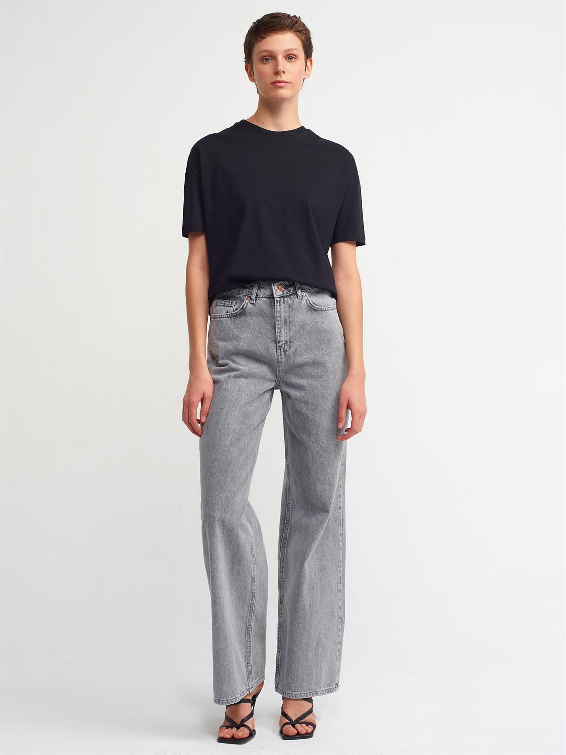 3683 Basic T-Shirt