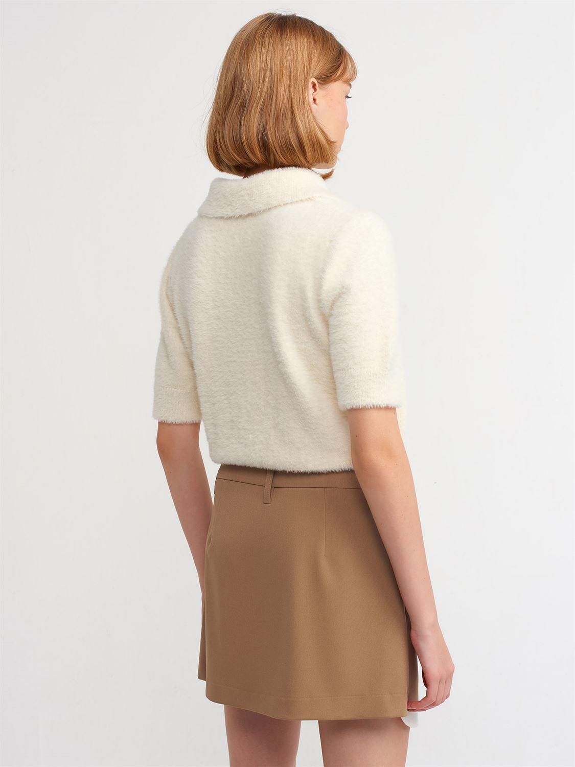 10475 Polo Neck Buttoned Soft Textured Crop Sweater