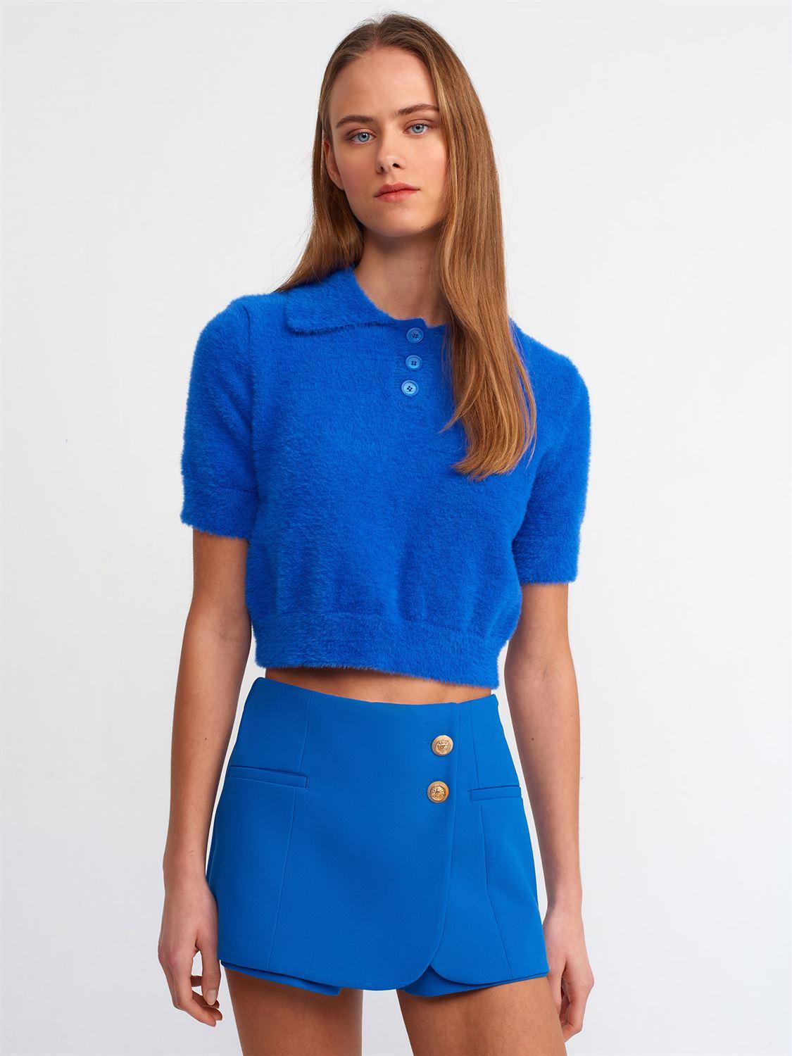 10475 Polo Neck Buttoned Soft Textured Crop Sweater