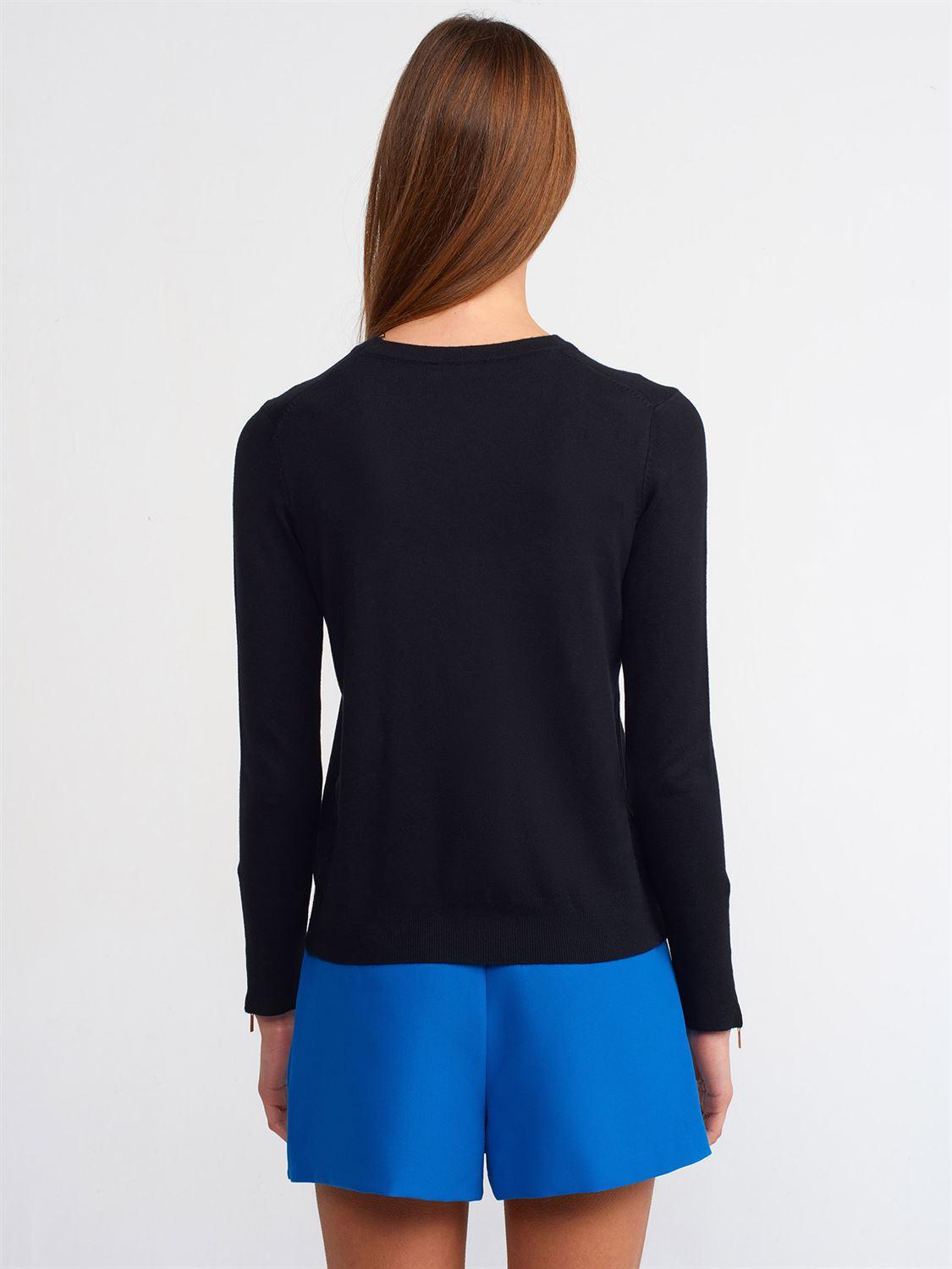 10500 Crew Neck Sleeve Zipper Detailed Sweater-Black