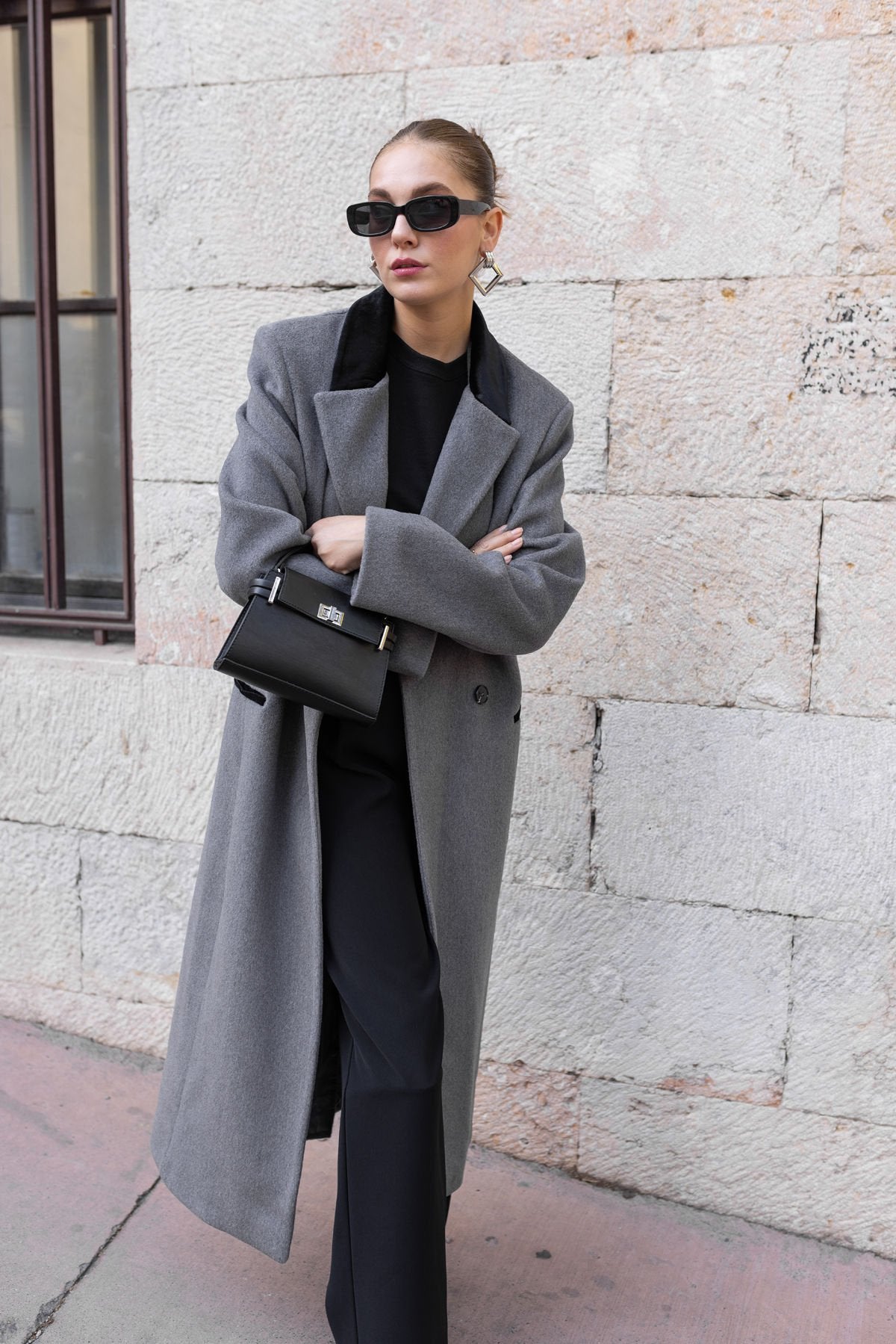 24k44291 Gray Velvet Collar Button Detailed Cashew Coat