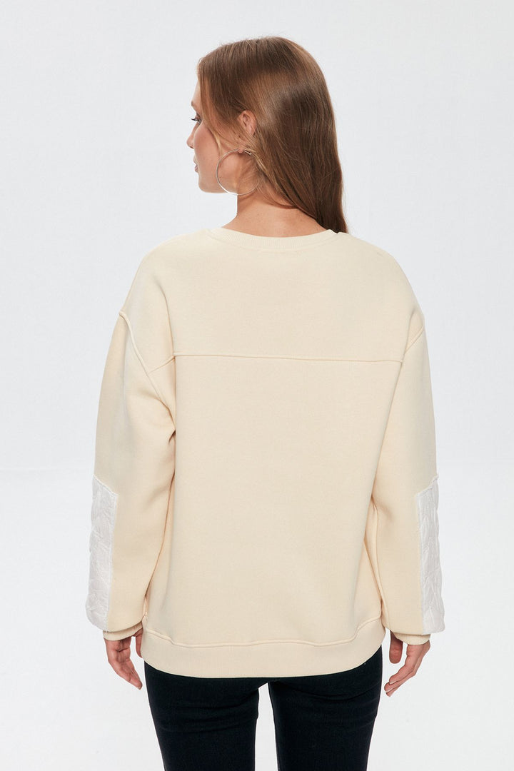 17762Patch Detailed Printed Sweatshirt Beige