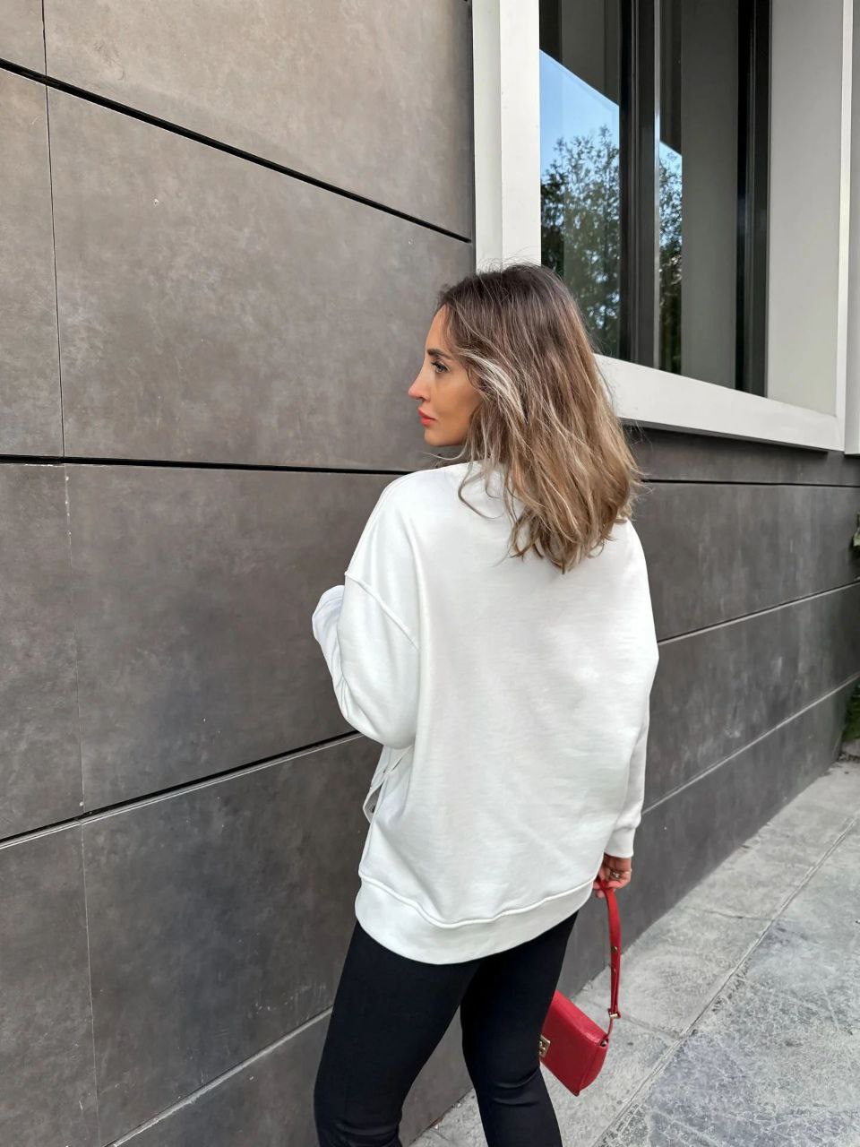 2835 sweater with pans on the side