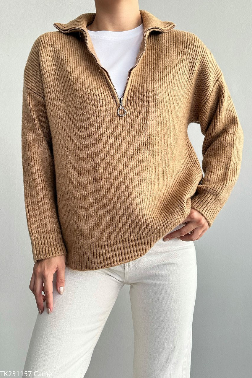 231157 Knitwear with zipper