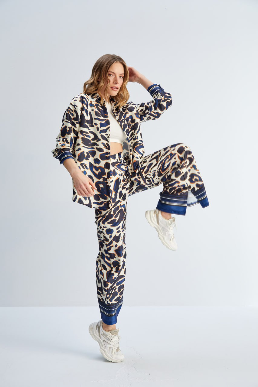 16096 Animal Print satin Trousers