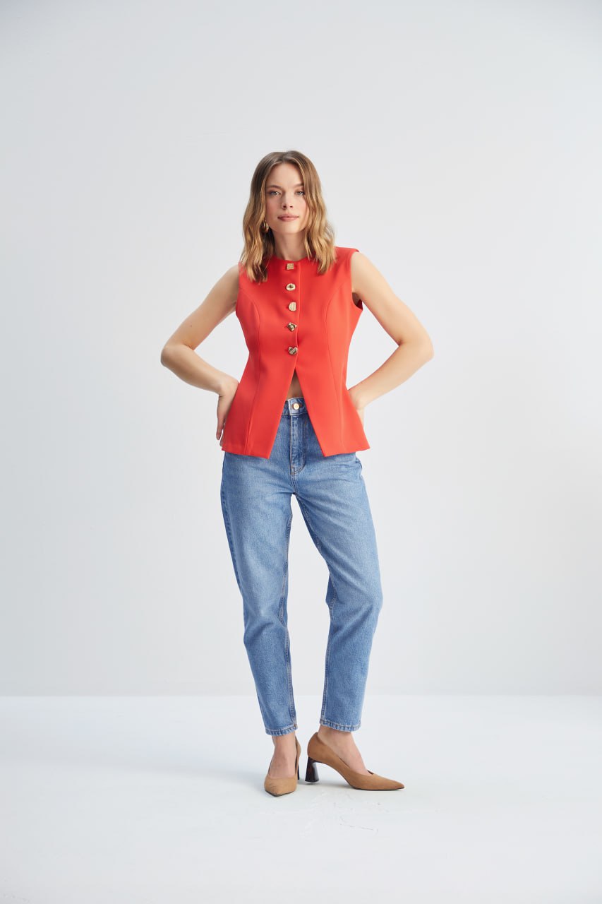 16067 Vest with gold buttons