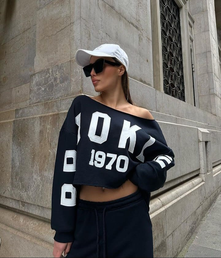 98611 Tracksuit With Cropped Shirt
