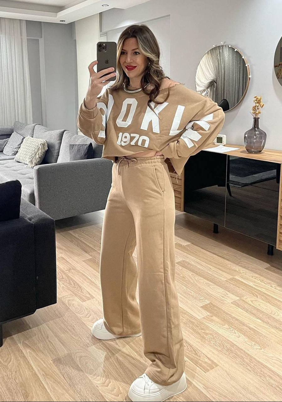 98611 Tracksuit With Cropped Shirt