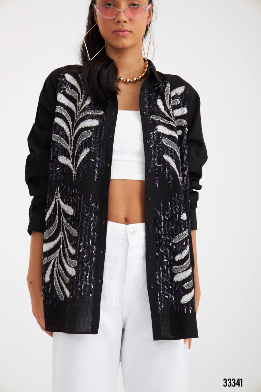 33341 oversize shirt with embroidery design