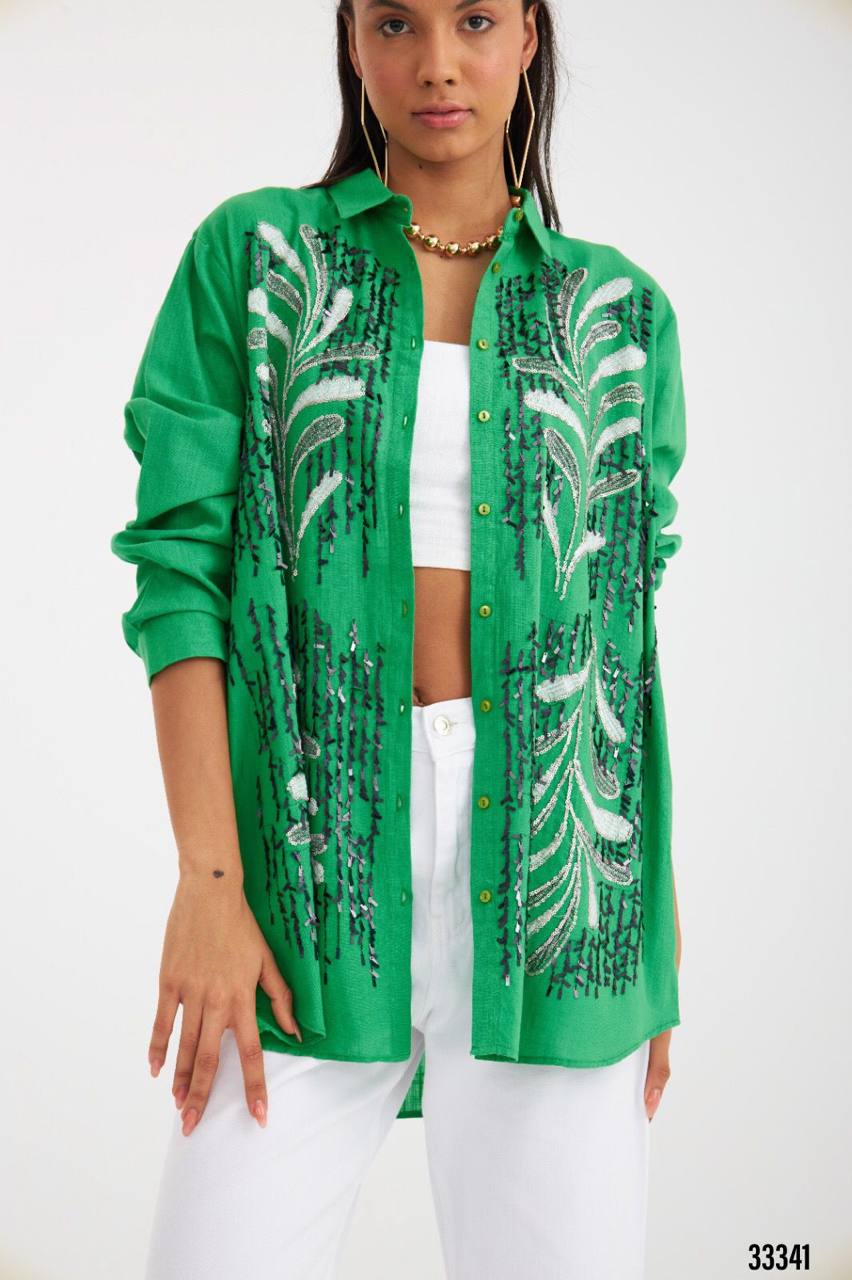 33341 oversize shirt with embroidery design