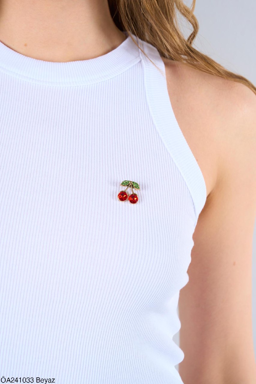 241033 Brotel with cherry brooch