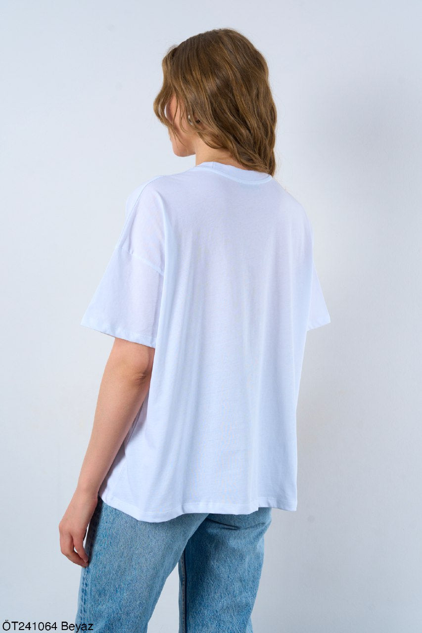 241064 Tshirt with star studs