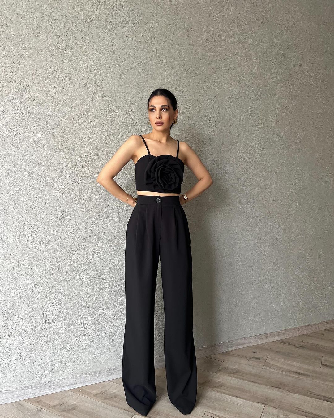 1363 Palazzo trousers with rose detailed strappy bustier