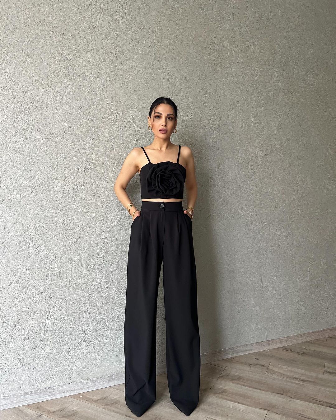 1363 Palazzo trousers with rose detailed strappy bustier