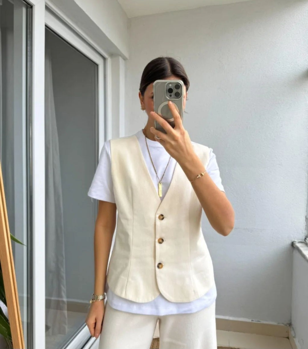 34044 Vest with white tshirt