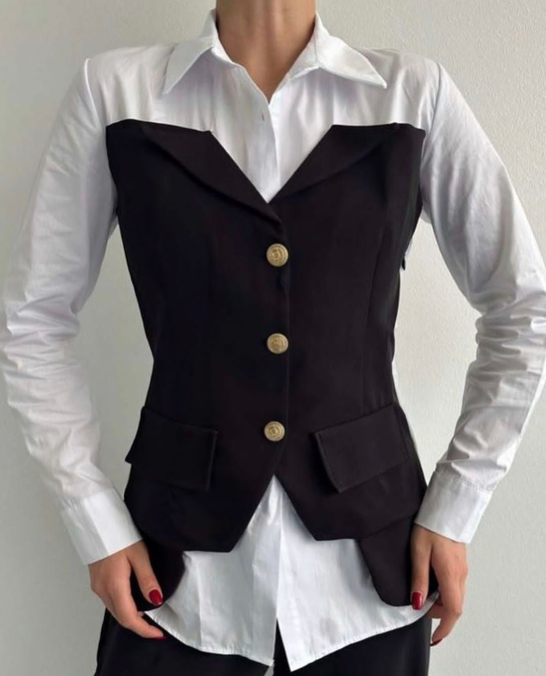 34169 White Shirt With Button Detail Vest