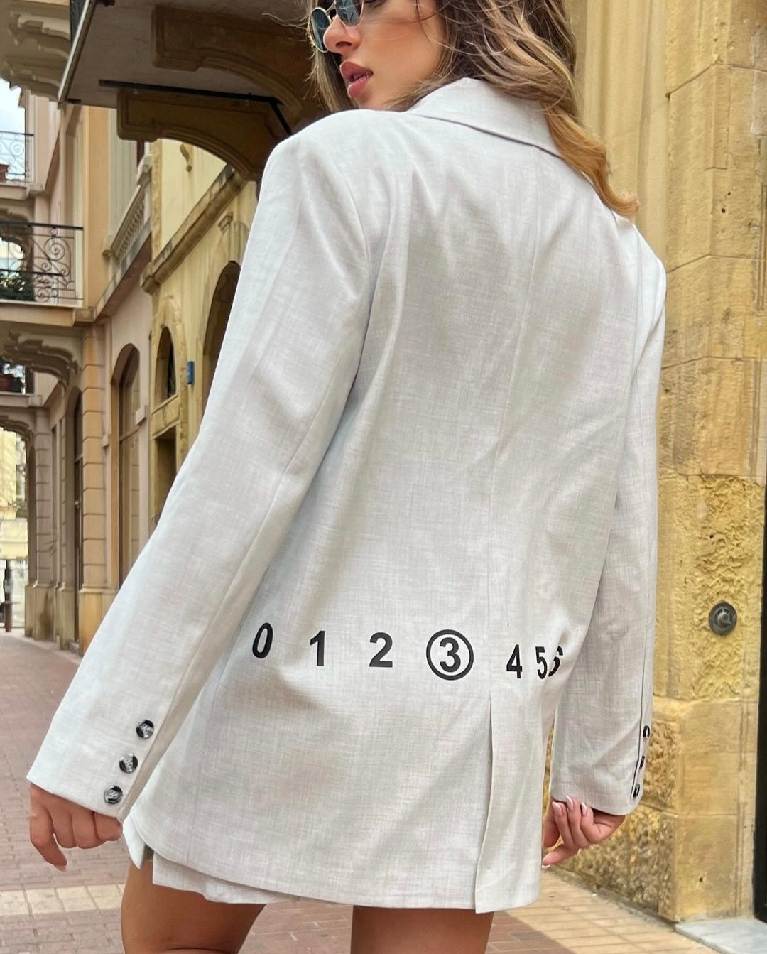 24Y51368 Gray Jacket With Number On The Back