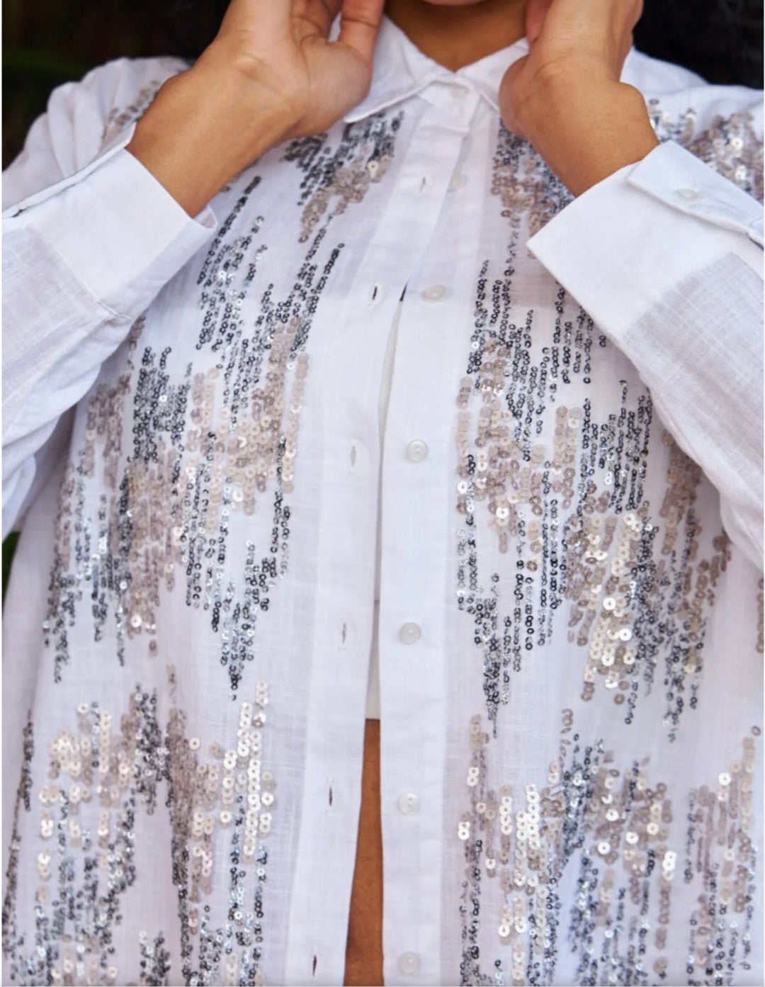 32374 oversize shirt with embroidery Silver design
