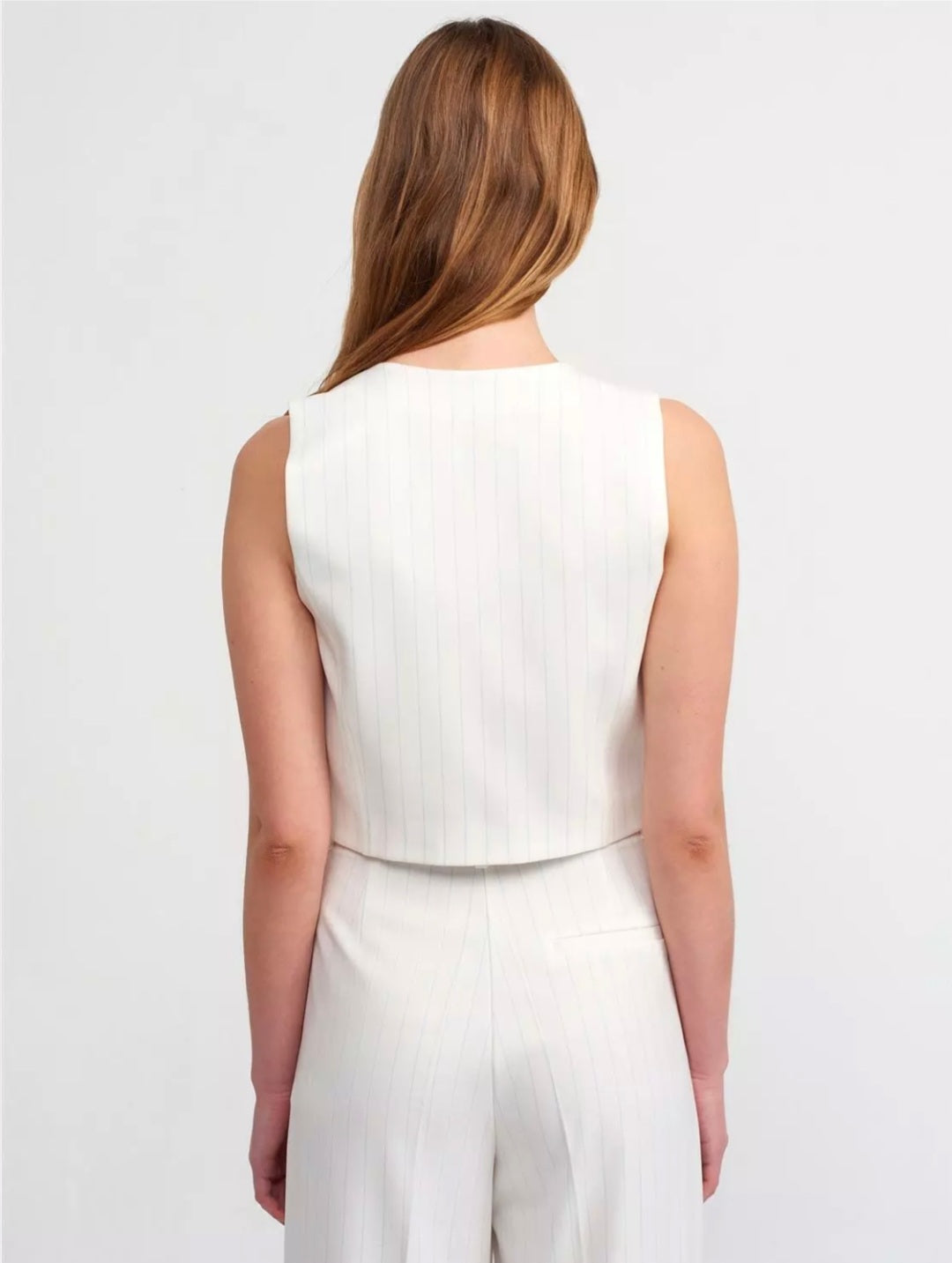 60533 white vest with black lines