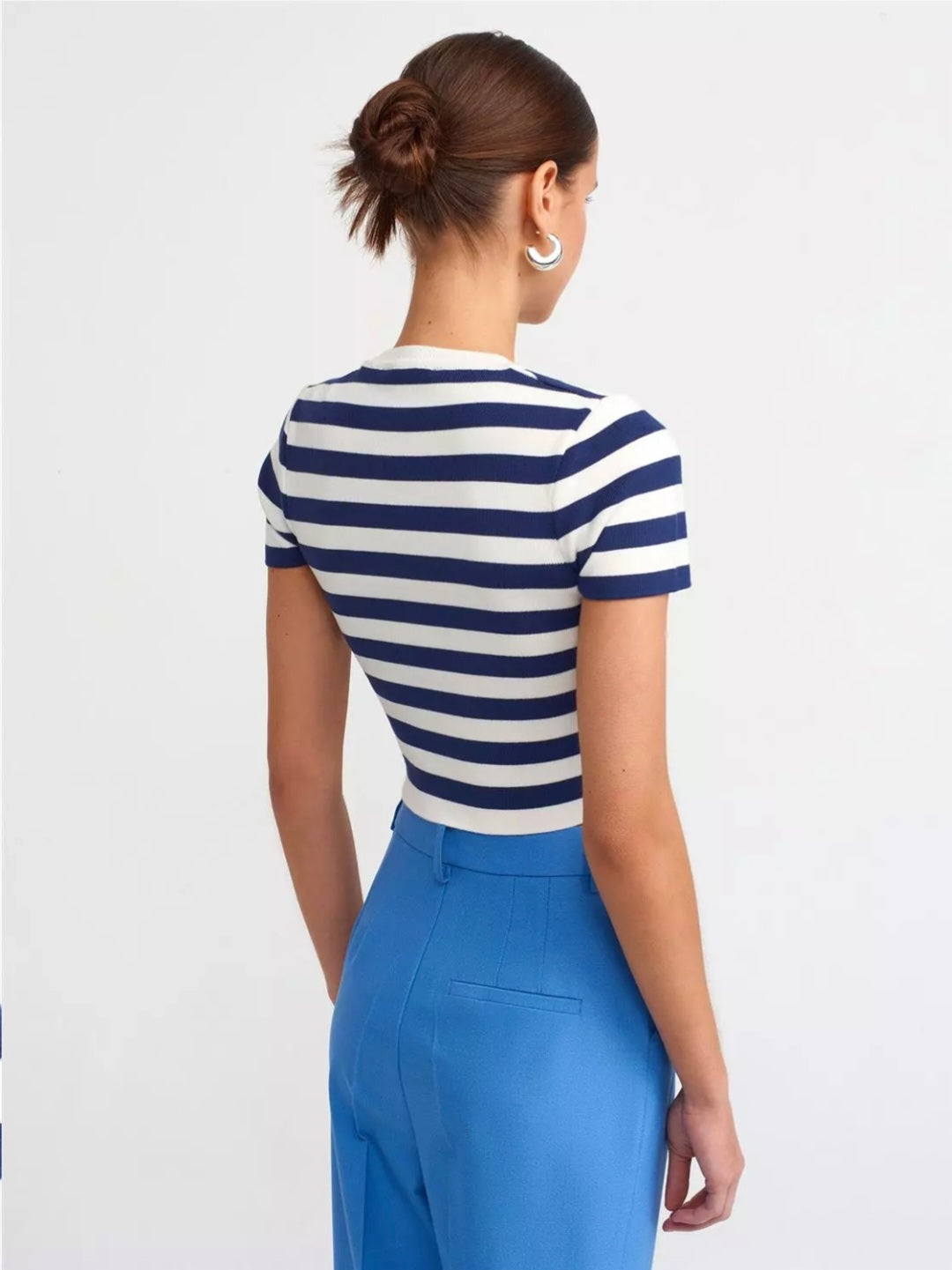 10398 Crew Neck Striped Short Sleeve Crop Sweater