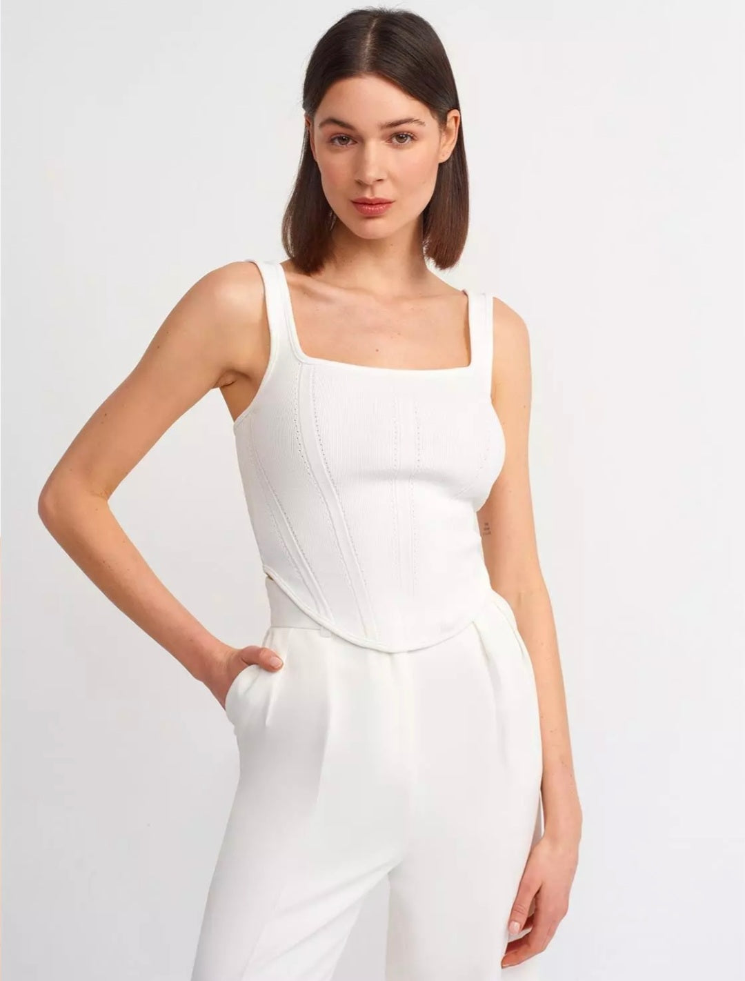 1019 Back Zipper Tank Top