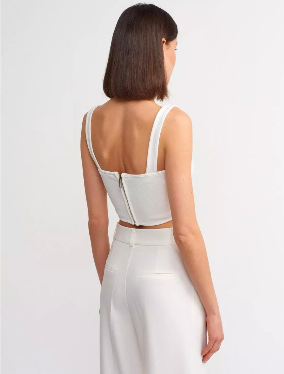 1019 Back Zipper Tank Top