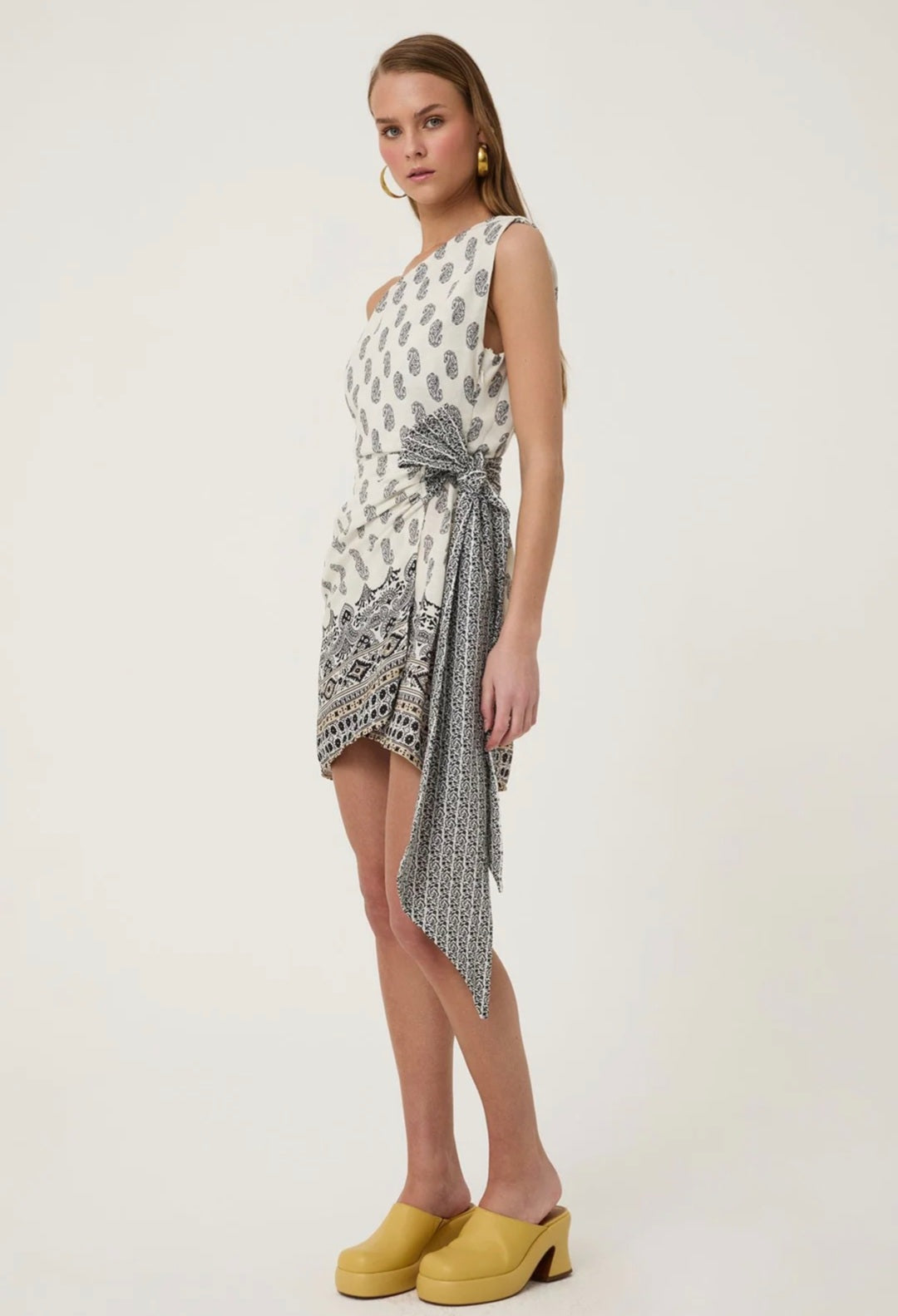 31990 Dress