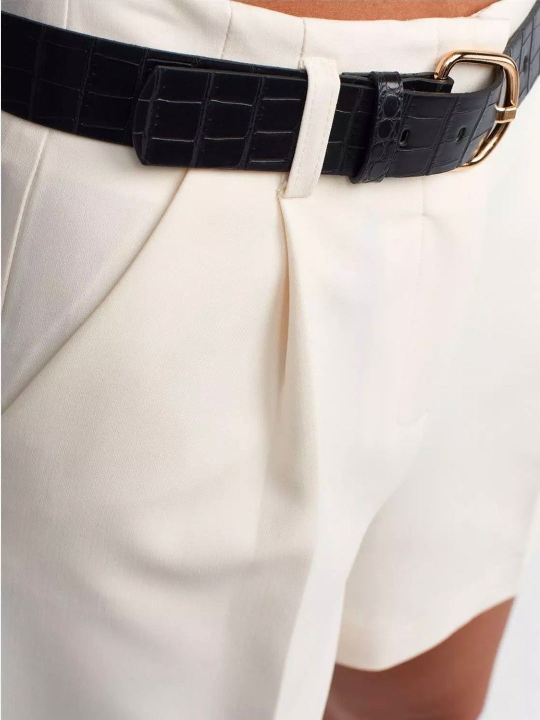 71281 Embossed Belt Shorts