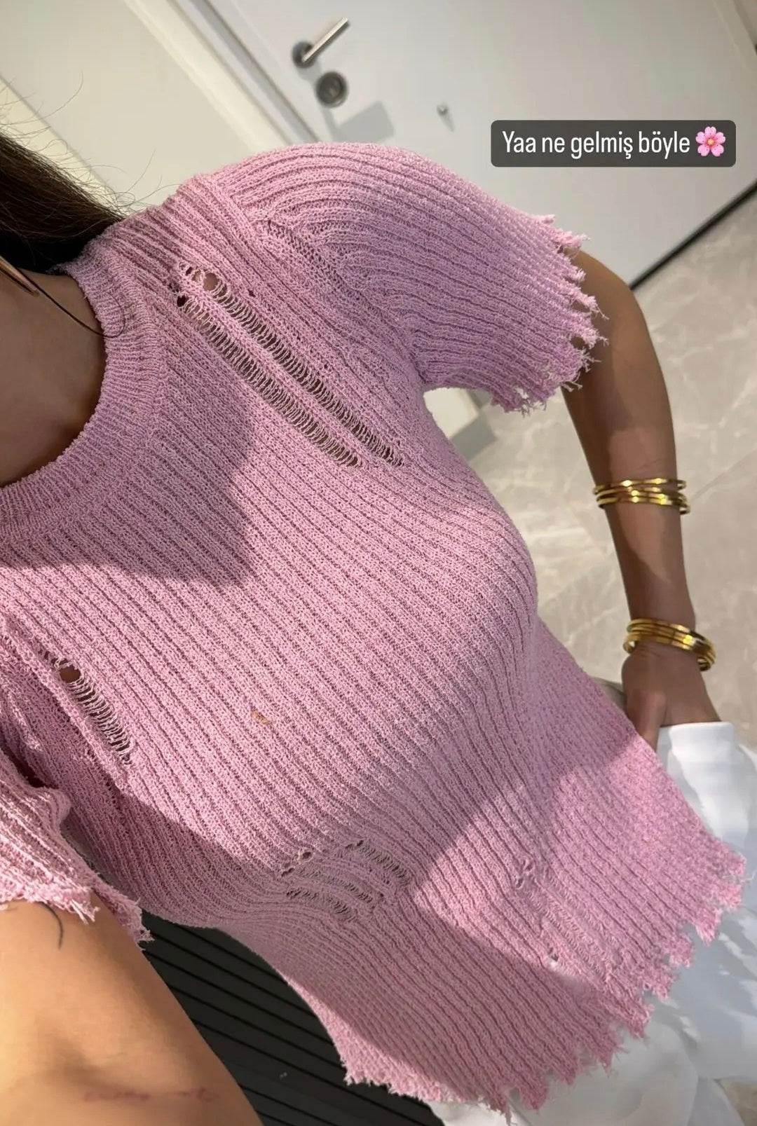 10555 Crew Neck Ripped Detailed Knitwear Sweater