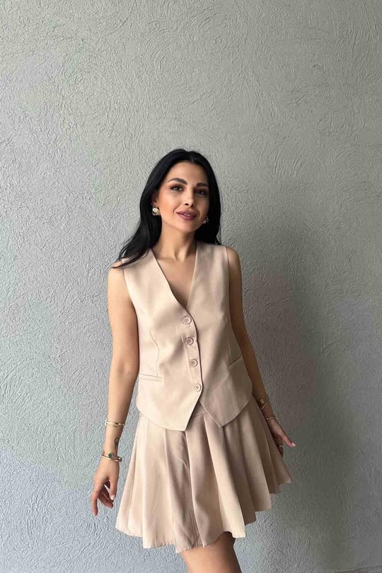 4453 Masculin vest skirt suit