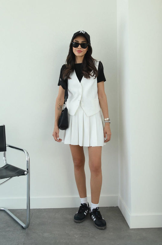 4453 Masculin vest skirt suit