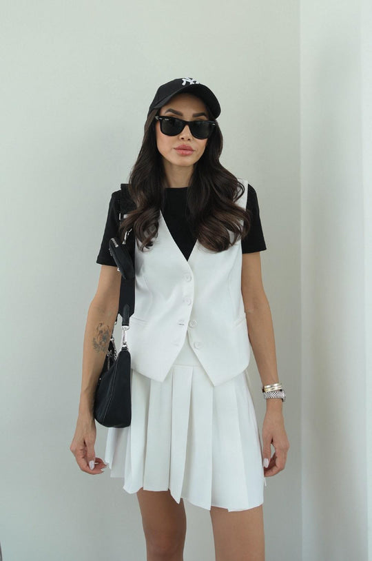 4453 Masculin vest skirt suit