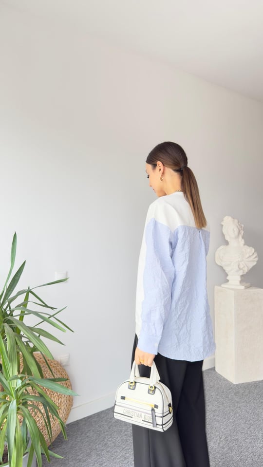 23744 sweatshirt with shirt details