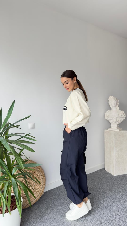 71066Parachute trousers