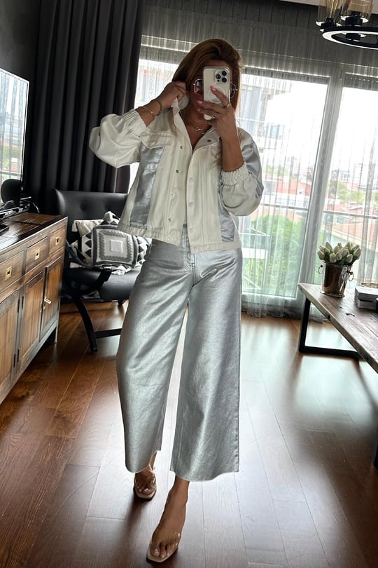 02315004 Denim jacket white with silver