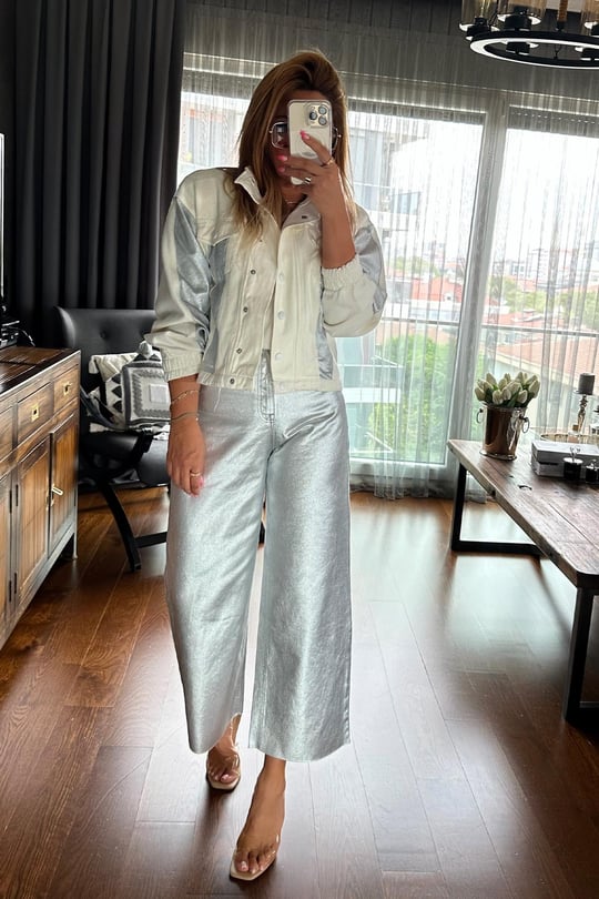 02315004 Denim jacket white with silver