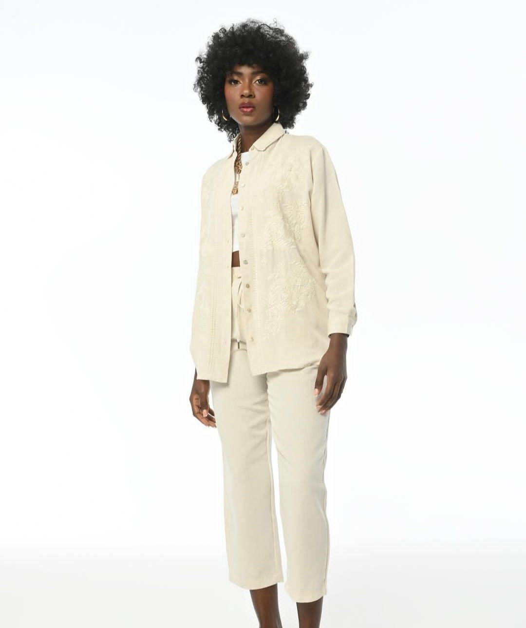 33808 Embroidered OverSize Shirt With Flowers