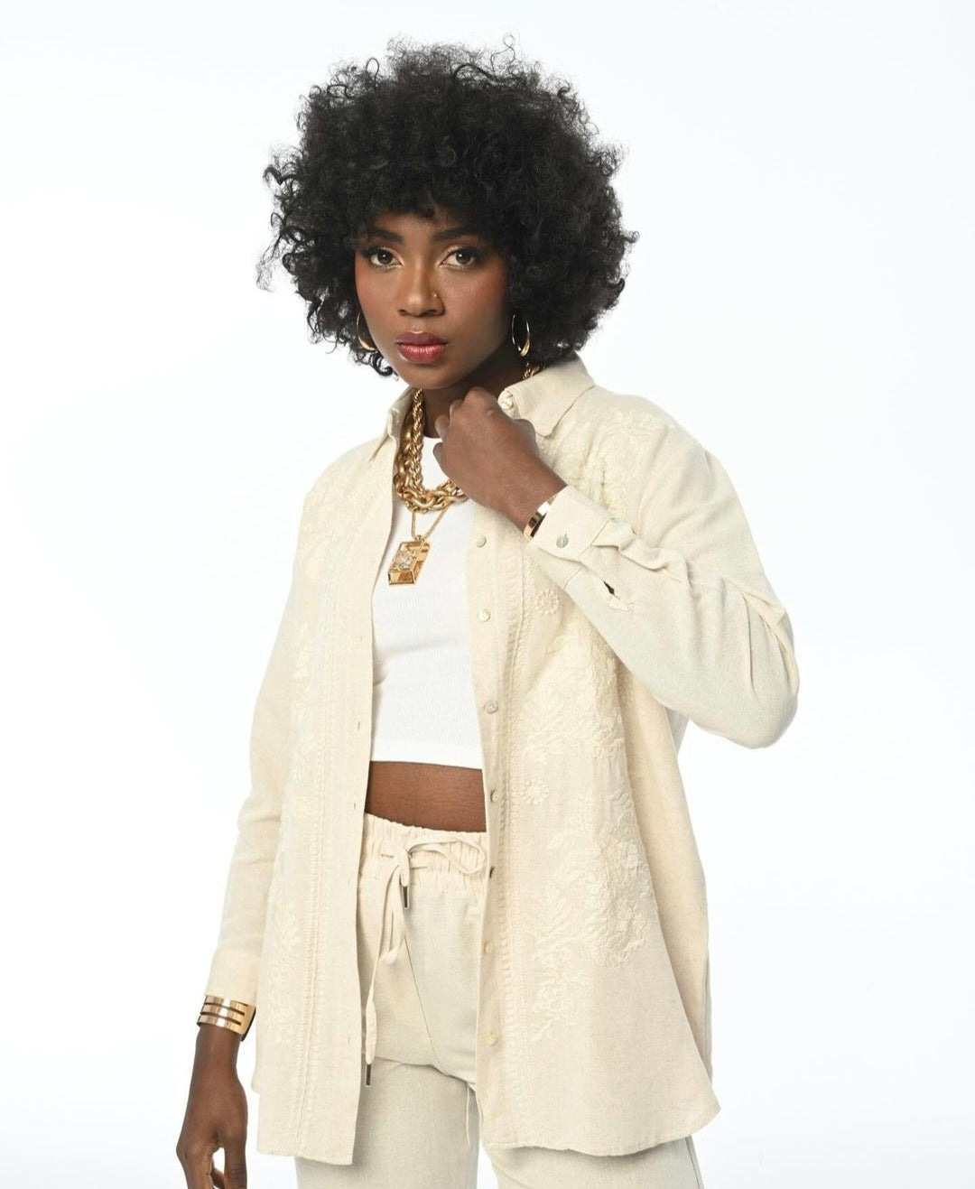 33808 Embroidered OverSize Shirt With Flowers