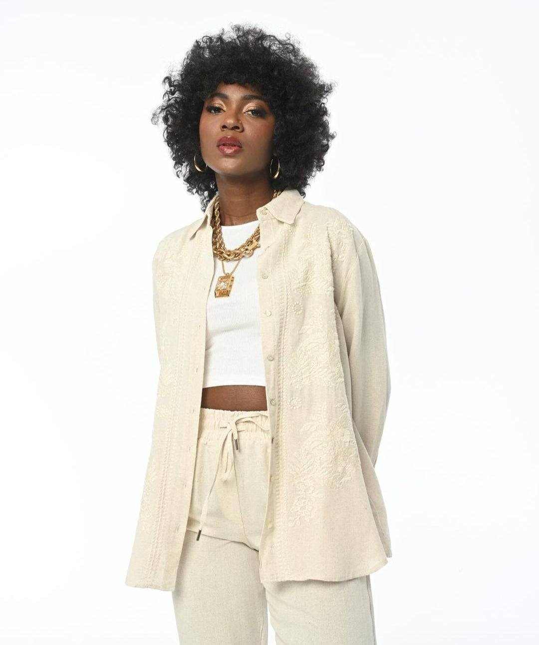 33808 Embroidered OverSize Shirt With Flowers