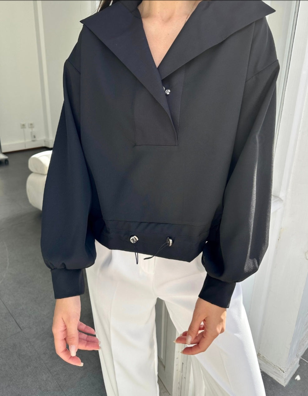 34085 sweater detailed